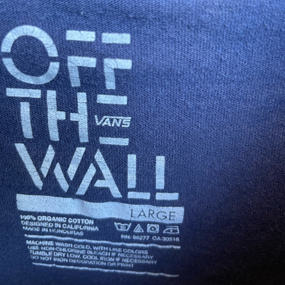 ⭐️⭐️⭐️HOST PICK⭐️⭐️⭐️Vans off the Wall Tshirt - Picture 3 of 4